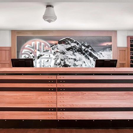 Hotel NH Collection Madrid Suecia Exterior foto Reception