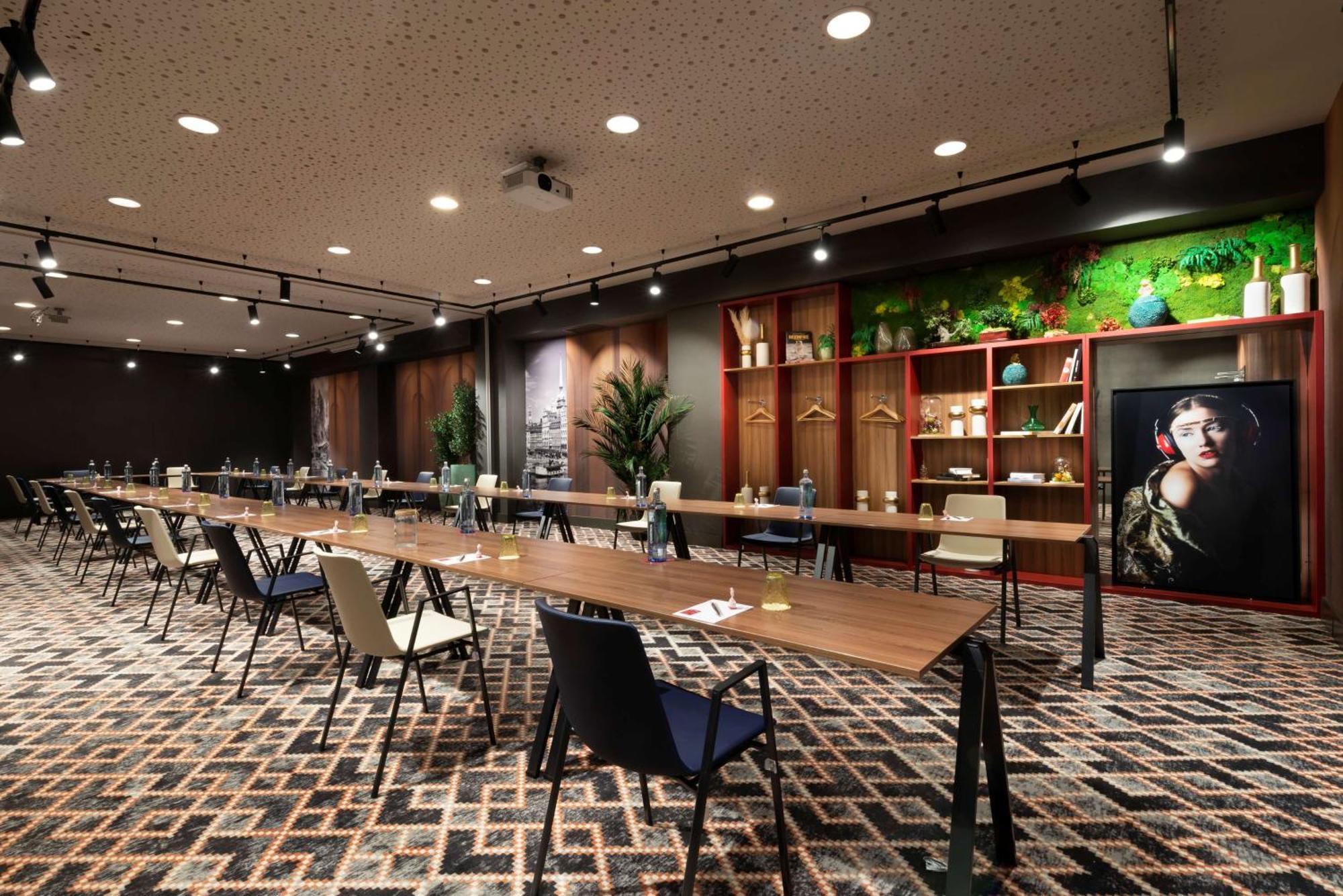 Hotel NH Collection Madrid Suecia Exterior foto The interior of the library