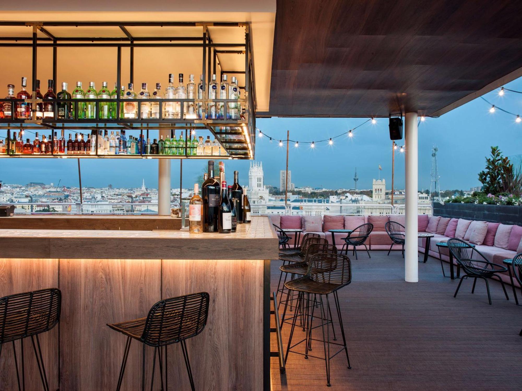 Hotel NH Collection Madrid Suecia Exterior foto The rooftop bar